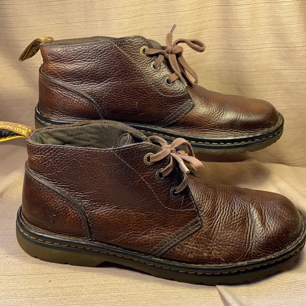 DrMartens leather lace up ankle boots EUC